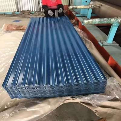 ISO 9001 Red Pre Painted Iron Sheets 610mm Kolorowe pokrycie dachowe z tektury falistej